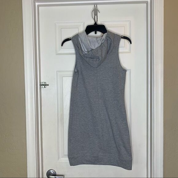 Fabletics Yukon Sleeveless Dress Size XS Gray - Picture 5 of 12